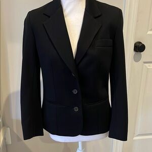 Classic Black Tailored‎ Blazer with Notched Lapels